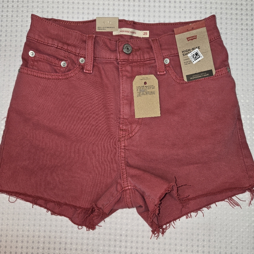 Levi’s Women’s High Rise Shorts Pink Size 25 New 2.5in Inseam